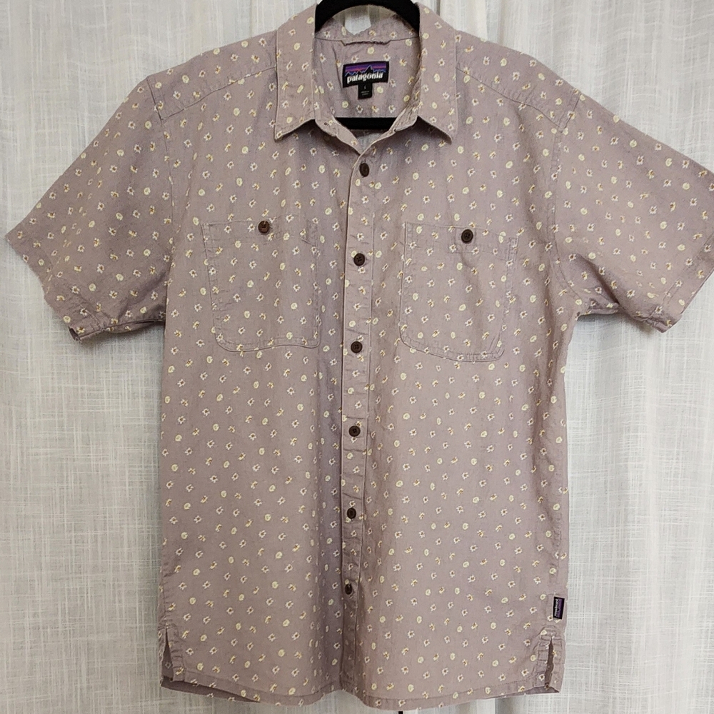 Patagonia Men's Patterned Button Down Shirt